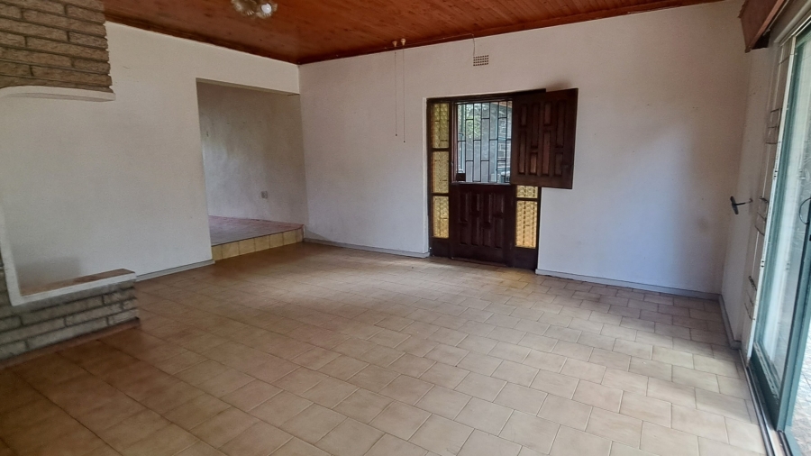 4 Bedroom Property for Sale in Protea Park North West